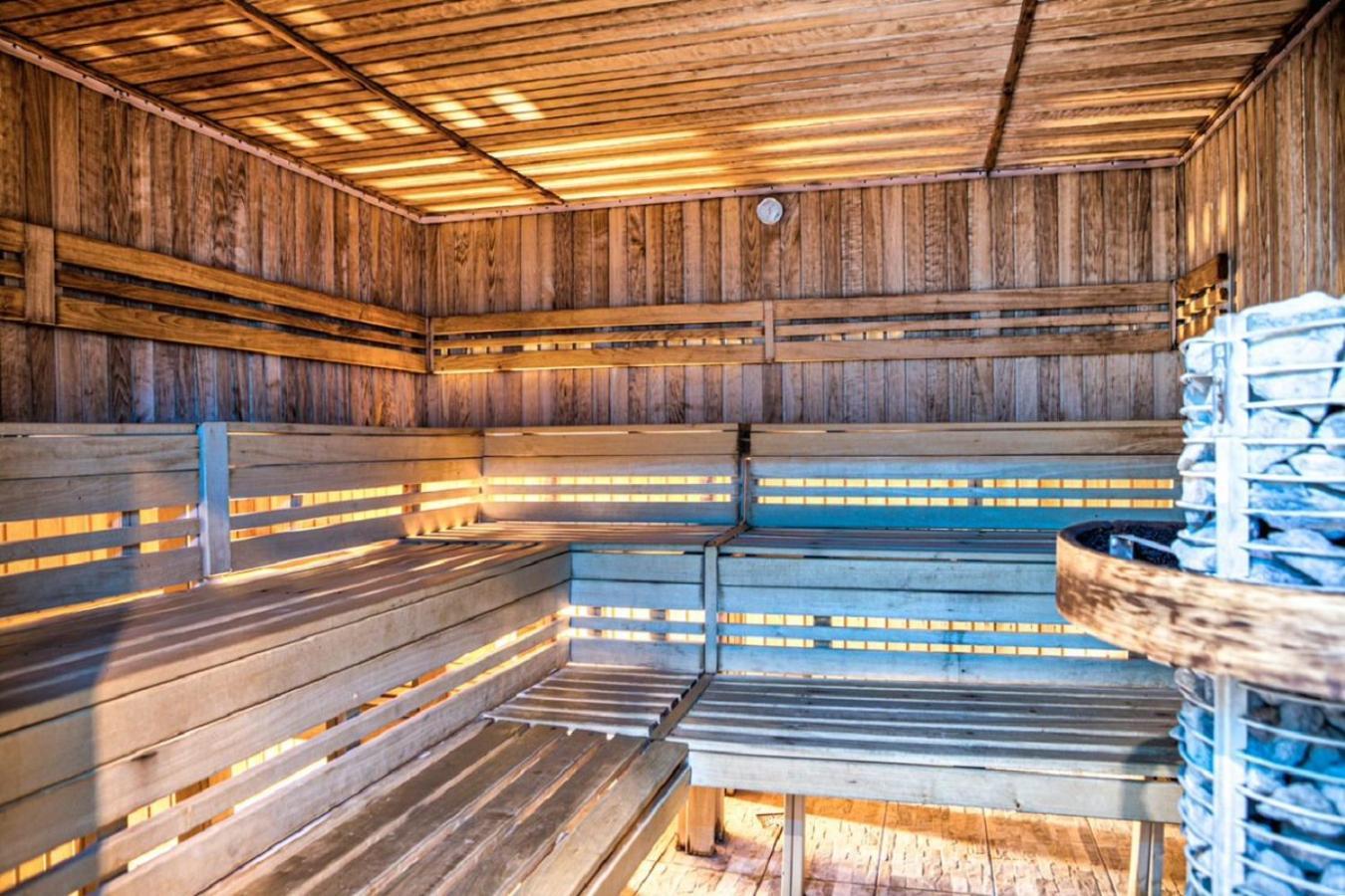 Albert Residence Aparthotel Grand Chalet With Free Spa Access To Alpin Resort Poiana Brasov Bagian luar foto