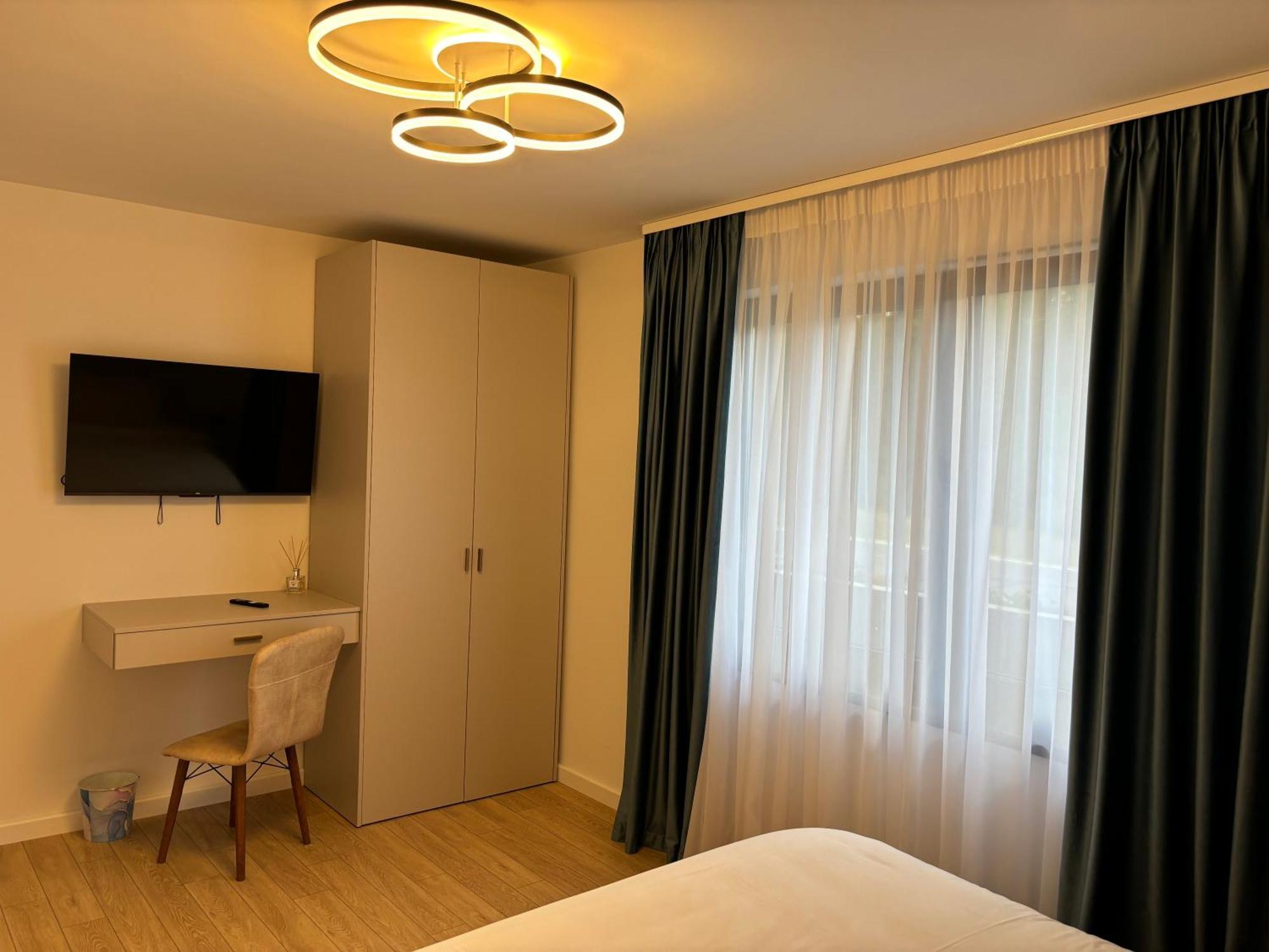 Albert Residence Aparthotel Grand Chalet With Free Spa Access To Alpin Resort Poiana Brasov Bagian luar foto