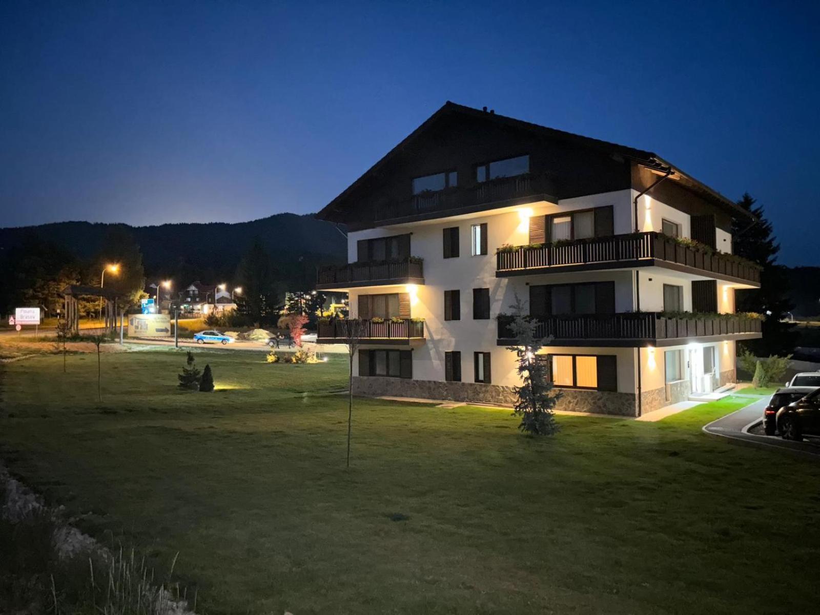 Albert Residence Aparthotel Grand Chalet With Free Spa Access To Alpin Resort Poiana Brasov Bagian luar foto