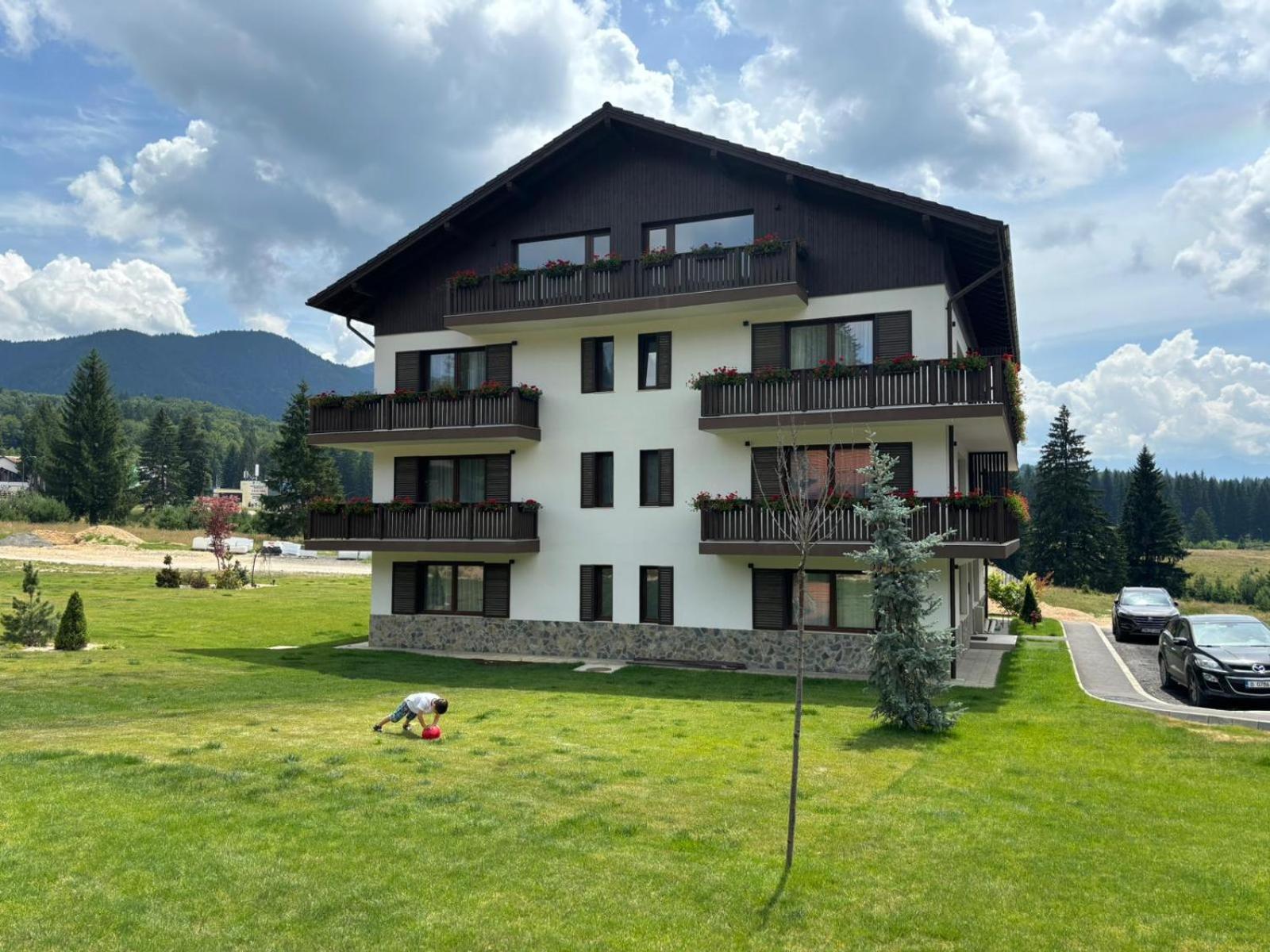 Albert Residence Aparthotel Grand Chalet With Free Spa Access To Alpin Resort Poiana Brasov Bagian luar foto